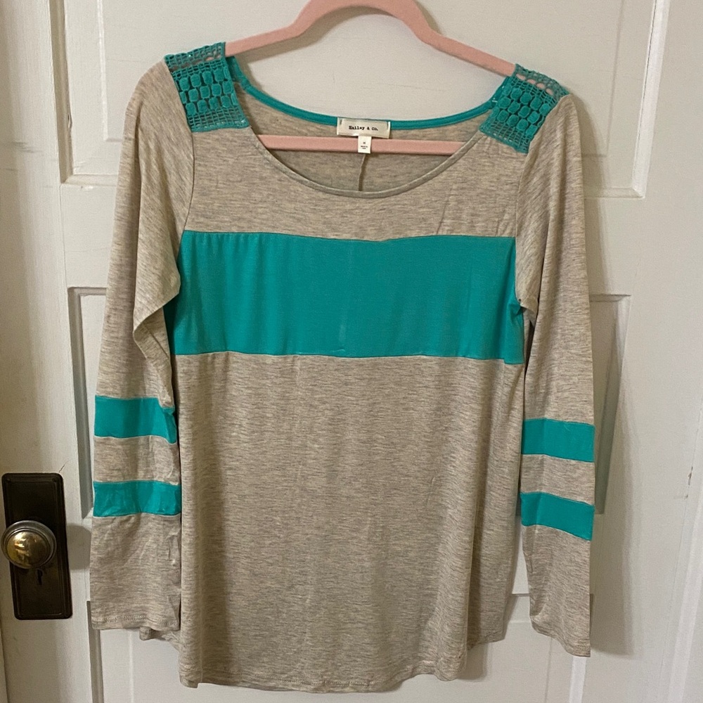 Hailey & Co. Stylish Beige and Teal Long Sleeve Top Crochet on the Shoulders